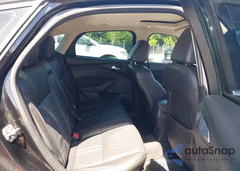 2014 Ford Focus Titanium из США, поврежденный, VIN 1FADP3N21EL429653